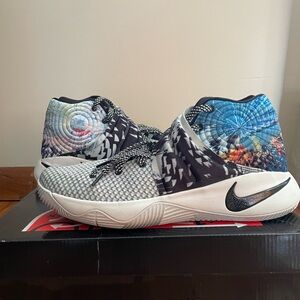 Nike Kyrie 2 “What The” Basketball Shoes Men’s Size 12 – Lightly Worn
